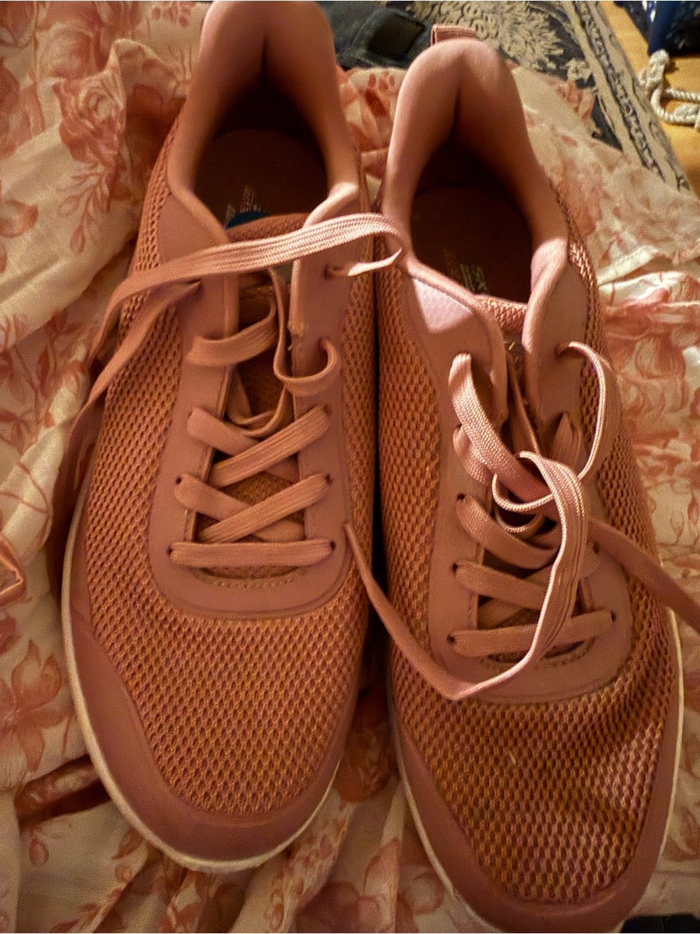 Skechers Women's Rose Pink Mesh Lace-Up Sneakers